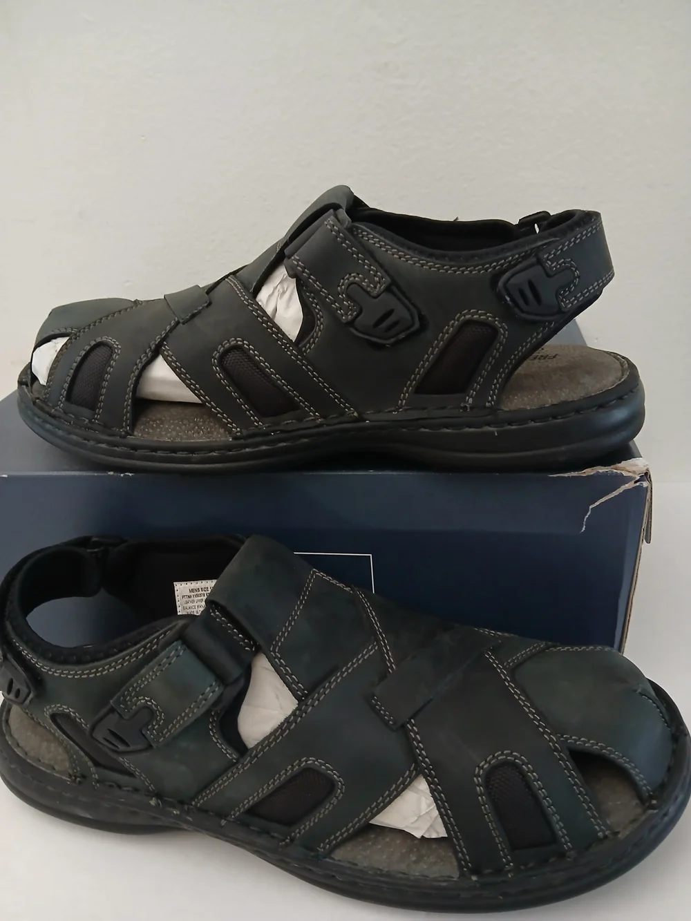 Men's Black Leather  Sandals Size 13 New $25